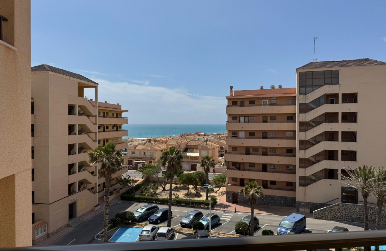 Resale - Apartment / flat - Torrevieja - Torrevieja>Cabo Cervera