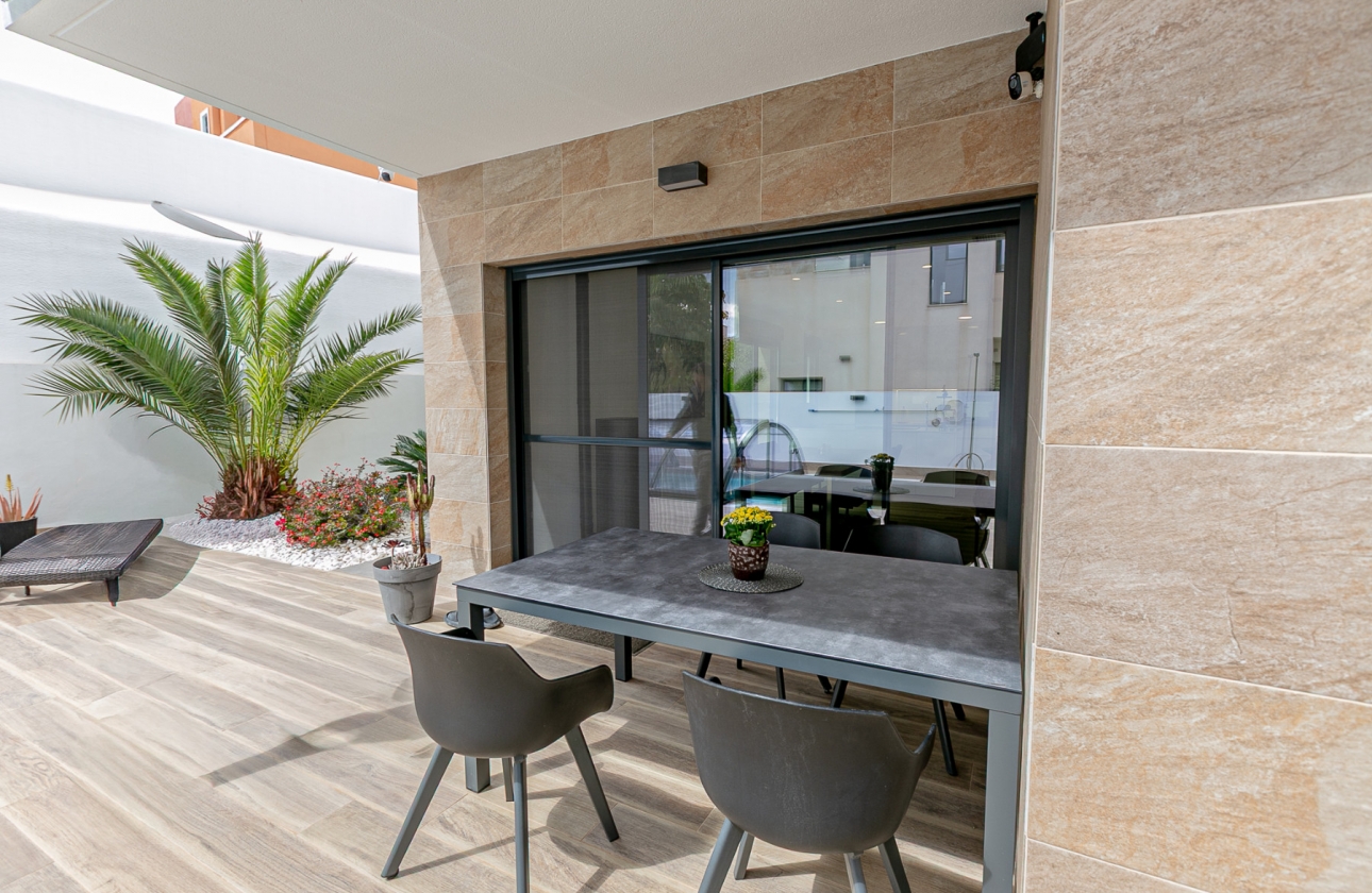 Resale - Villa - Los Montesinos