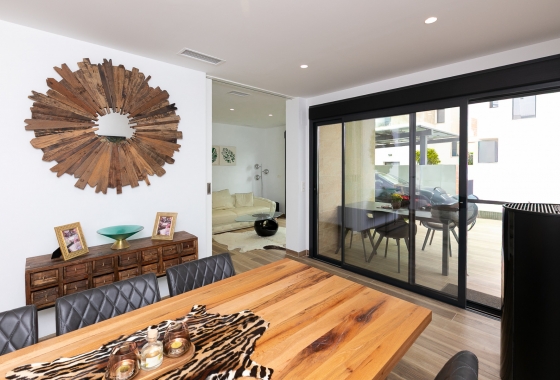 Resale - Villa - Los Montesinos