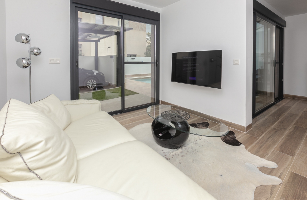 Resale - Villa - Los Montesinos