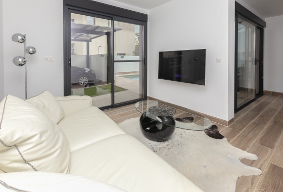 Resale - Villa - Los Montesinos