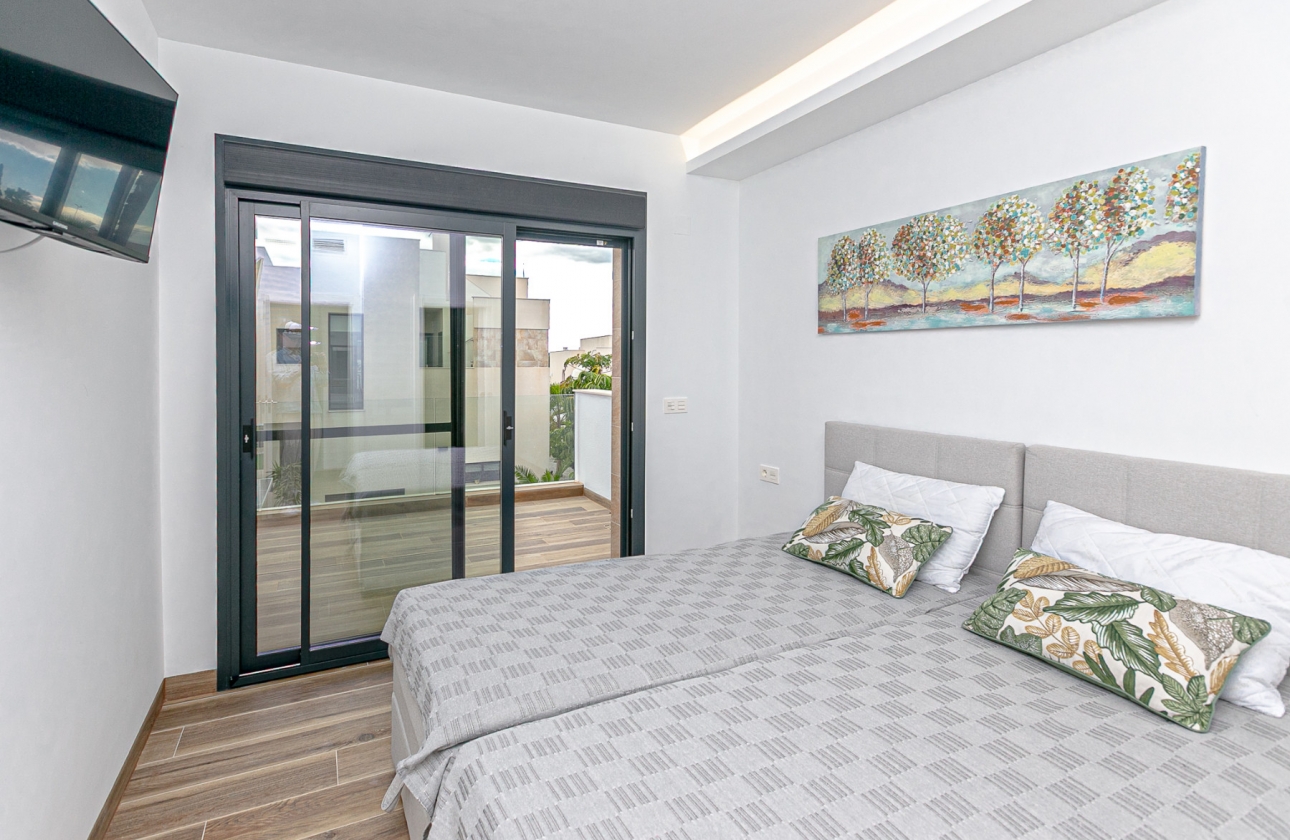 Resale - Villa - Los Montesinos
