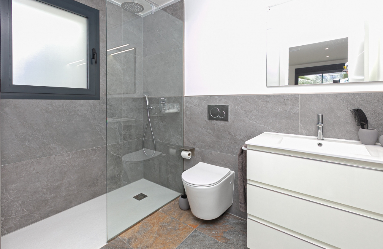Resale - Villa - Los Montesinos