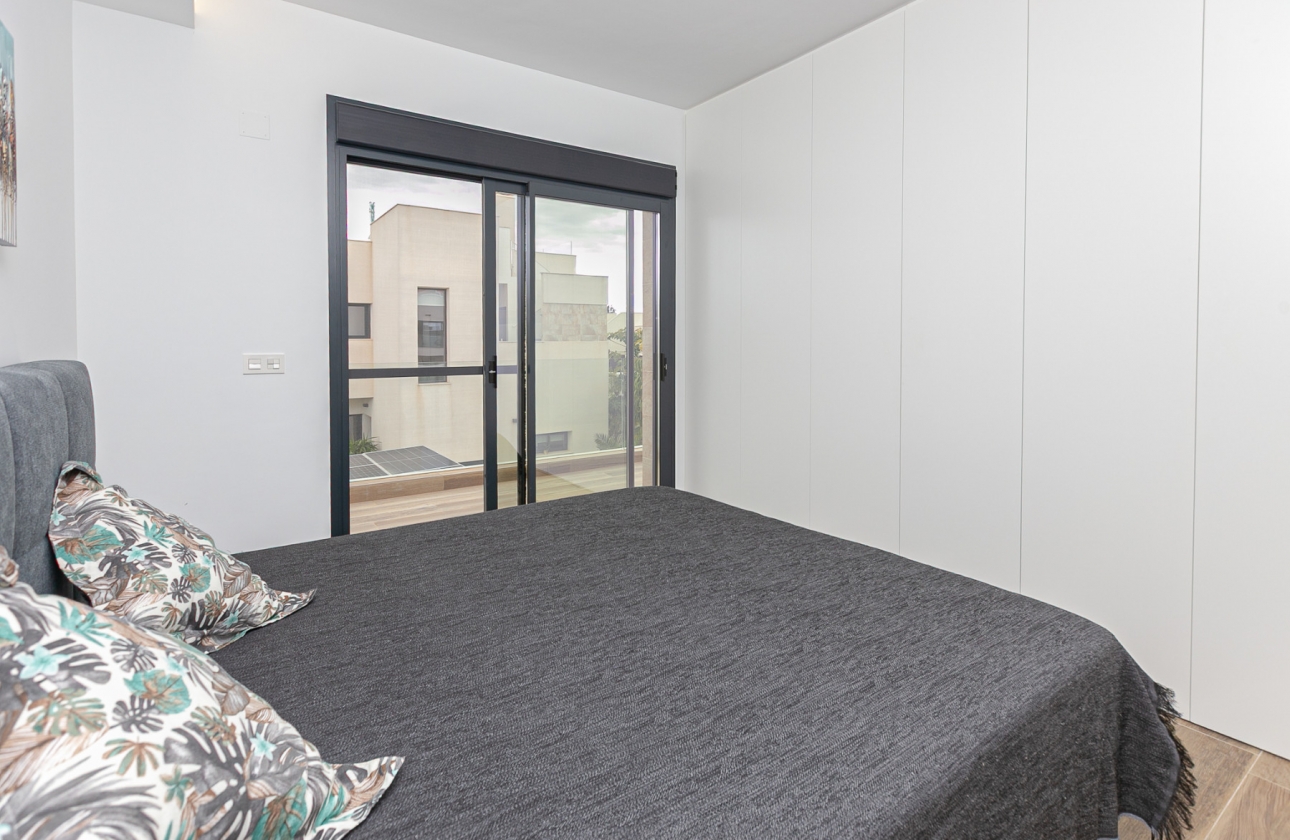 Resale - Villa - Los Montesinos