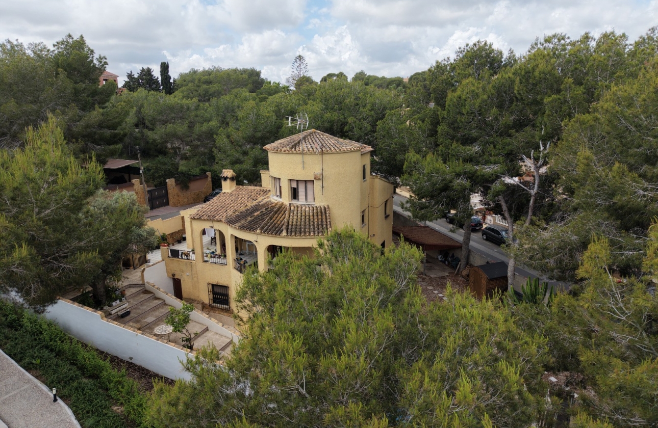 Wiederverkauf - Villa - Orihuela Costa - Villamartín