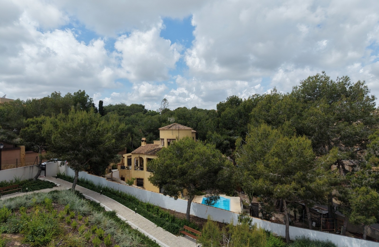 Wiederverkauf - Villa - Orihuela Costa - Villamartín