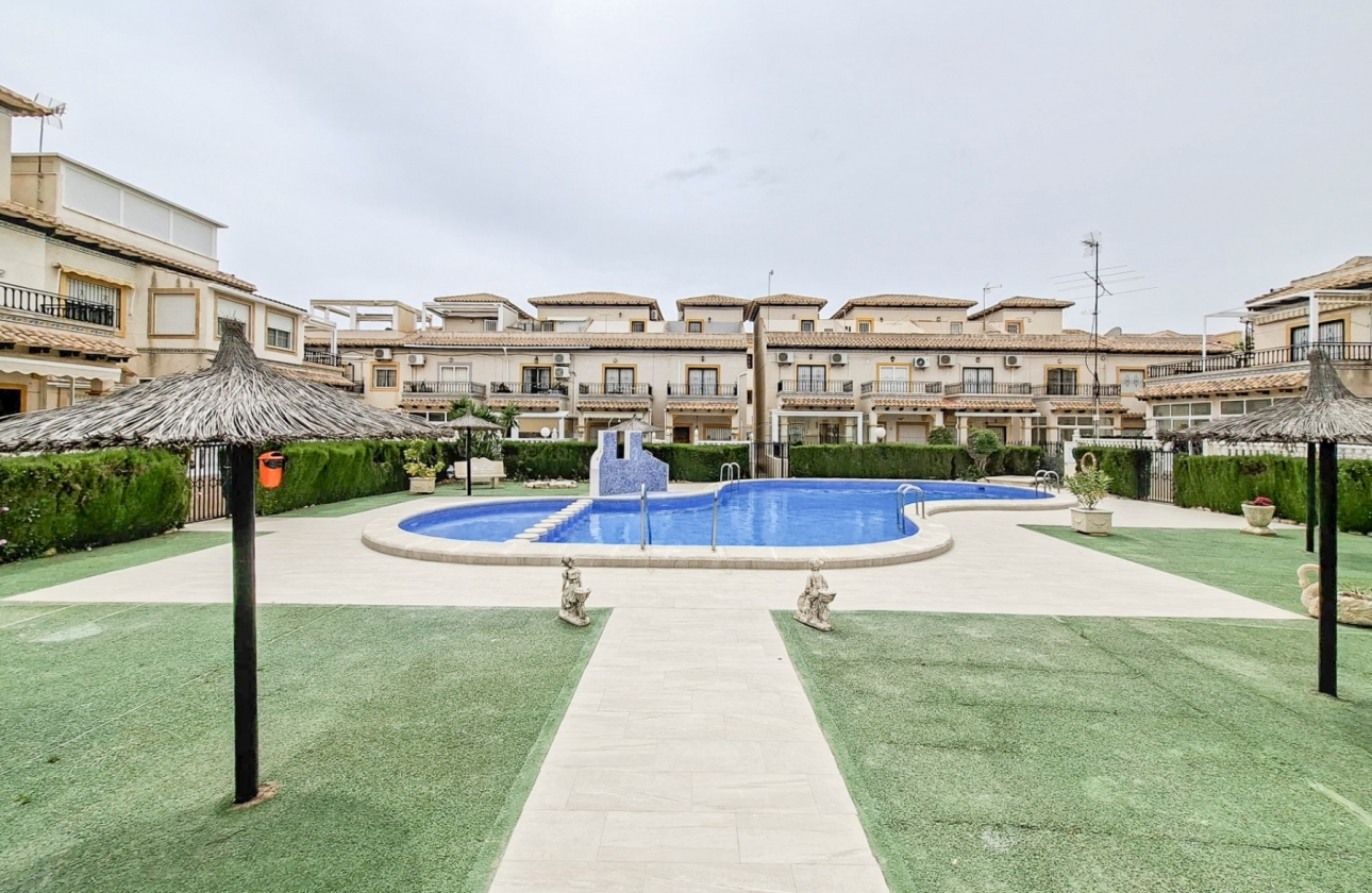 Reventa - Casa - Orihuela Costa