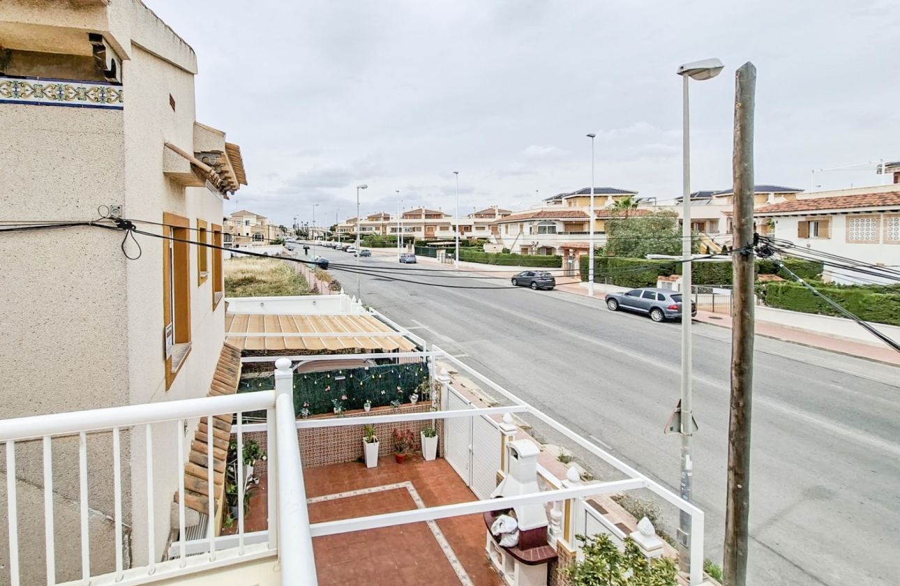 Reventa - Casa - Orihuela Costa
