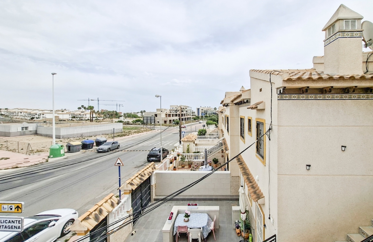 Reventa - Casa - Orihuela Costa