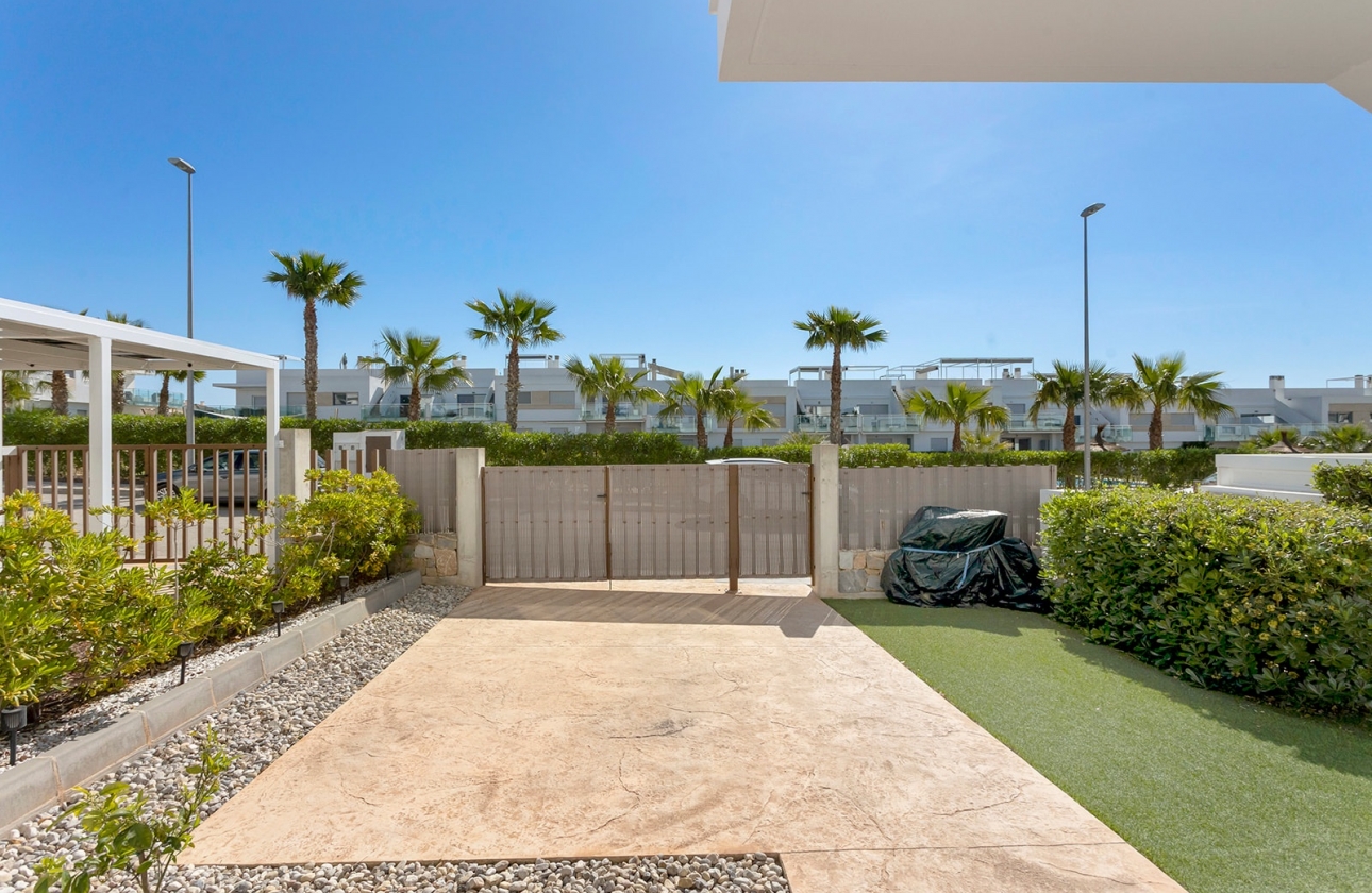 Resale - Apartment / flat - Vistabella Golf