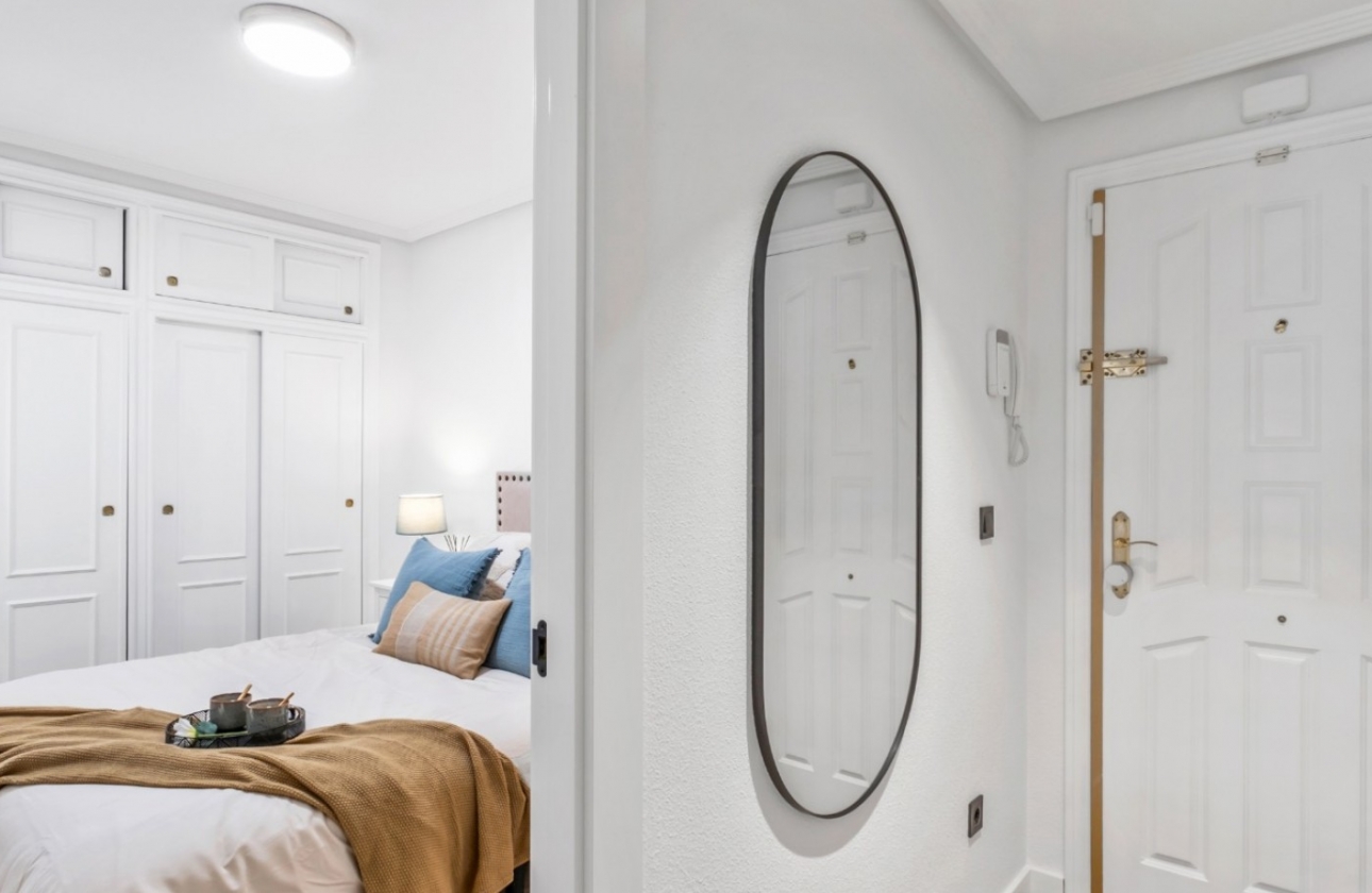 Resale - Apartment / flat - Orihuela Costa - La Florida
