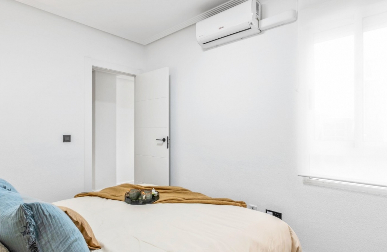 Resale - Apartment / flat - Orihuela Costa - La Florida