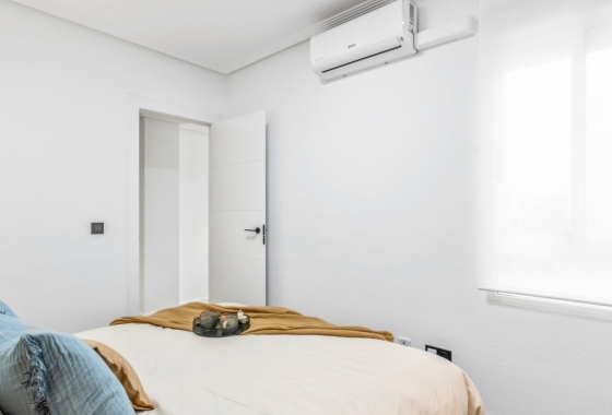 Resale - Apartment / flat - Orihuela Costa - La Florida