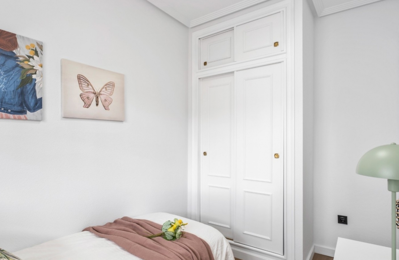 Resale - Apartment / flat - Orihuela Costa - La Florida