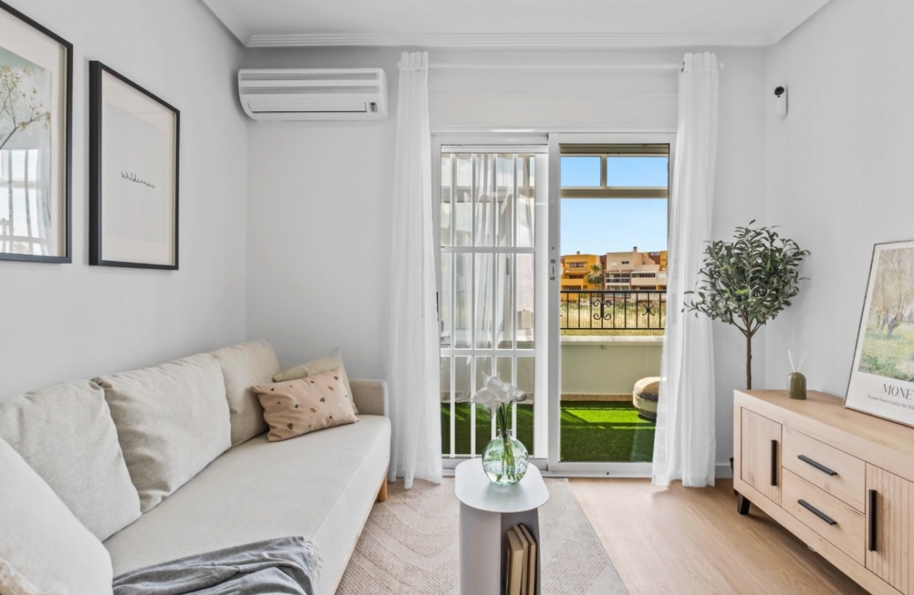 Resale - Apartment / flat - Orihuela Costa - La Florida