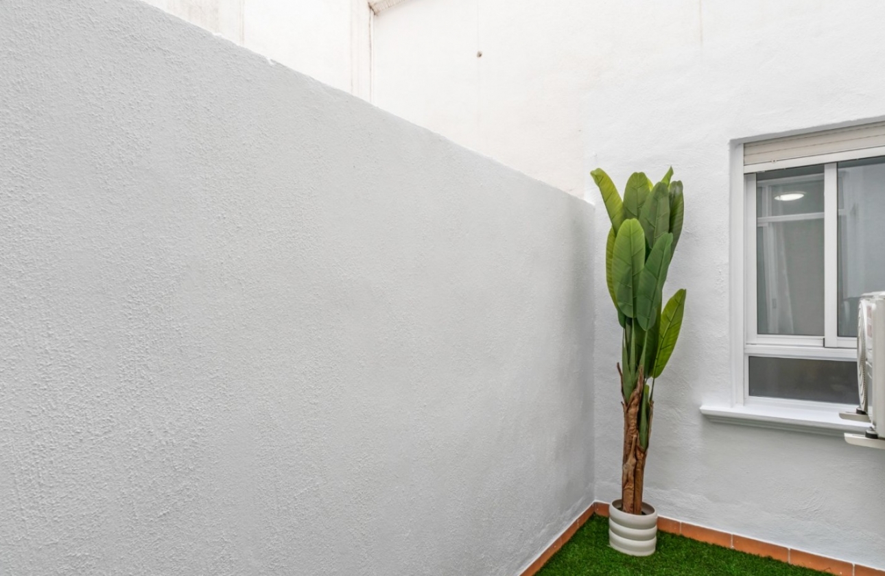 Resale - Apartment / flat - Orihuela Costa - La Florida