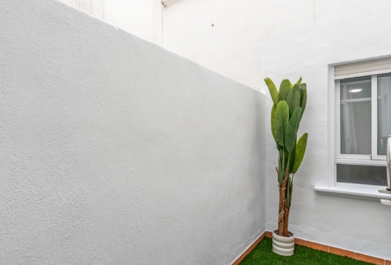 Resale - Apartment / flat - Orihuela Costa - La Florida