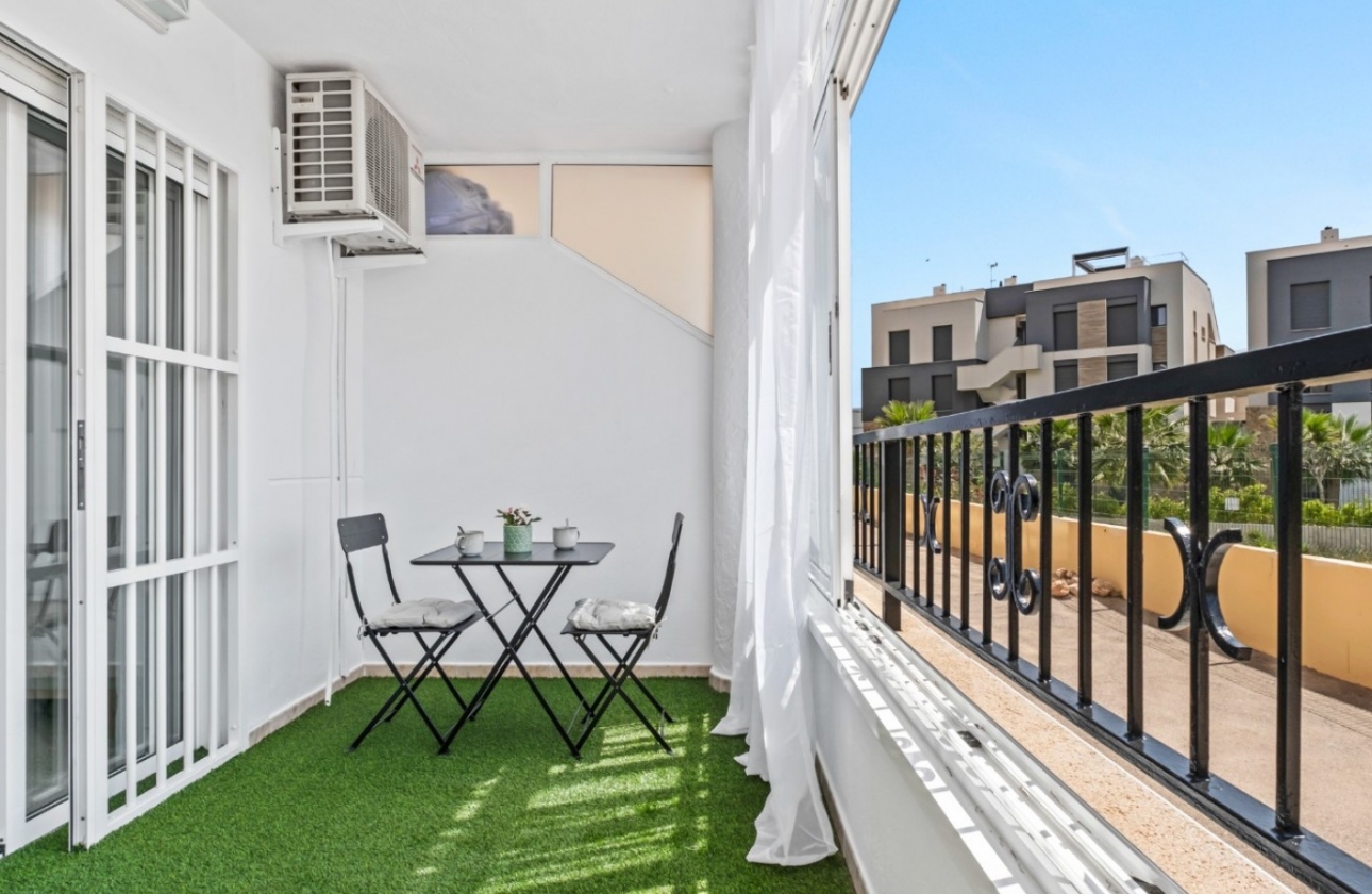 Resale - Apartment / flat - Orihuela Costa - La Florida
