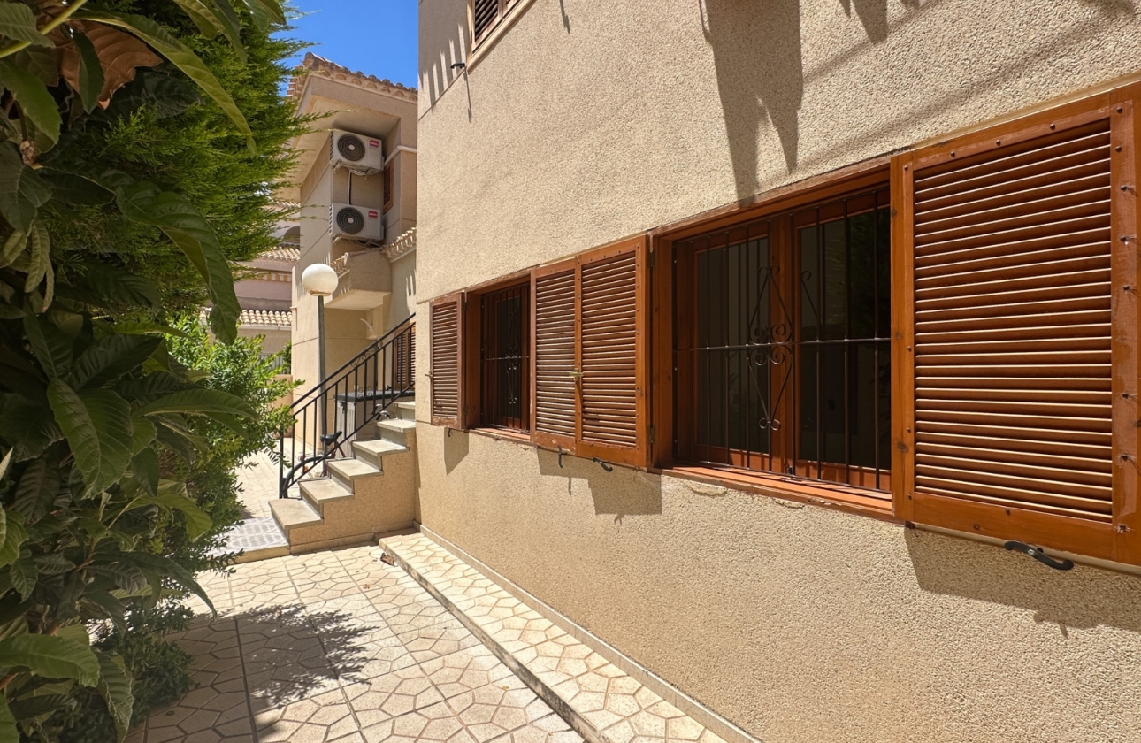 Resale - Apartment / flat - Orihuela Costa - Playa Flamenca