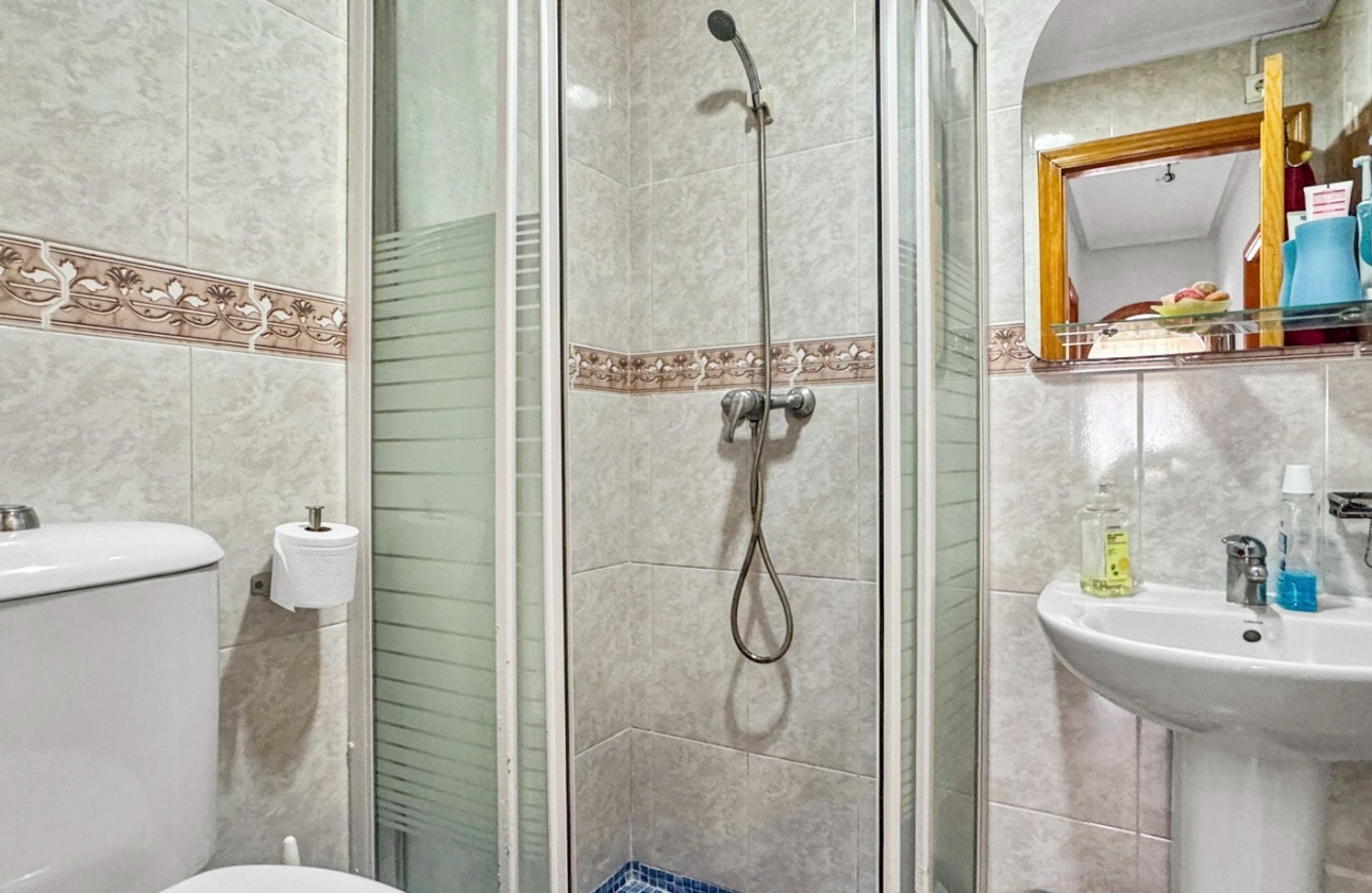 Reventa - Apartamento / piso - Orihuela Costa - Los Almendros-La Florida