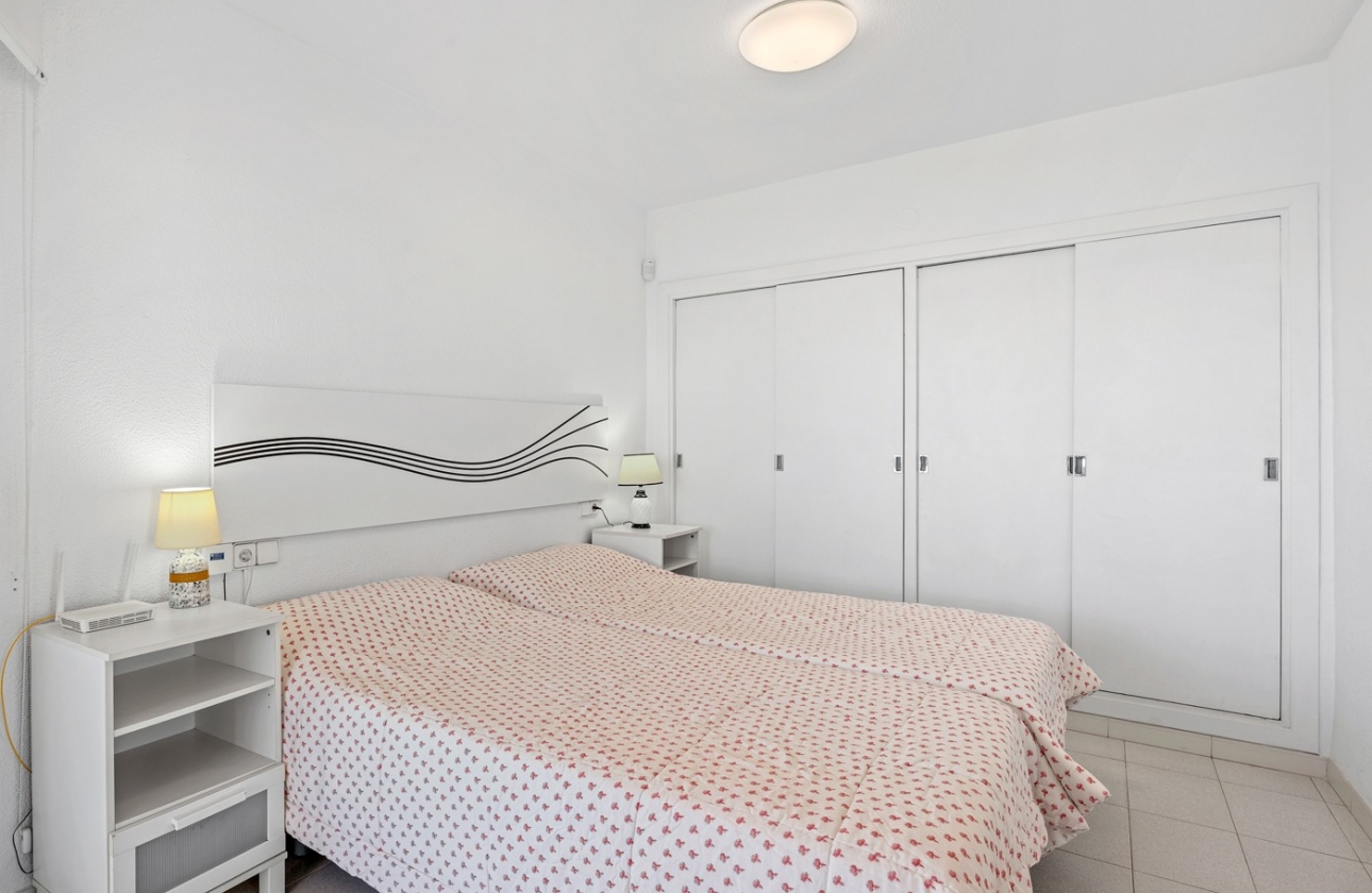 Resale - Apartment / flat - Santa Pola