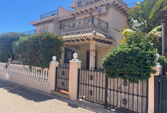 Resale - House - Orihuela Costa - La Regia