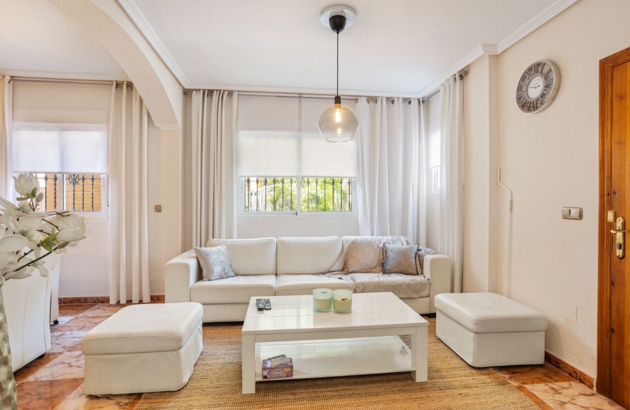 Reventa - Villa - Orihuela Costa - La Regia