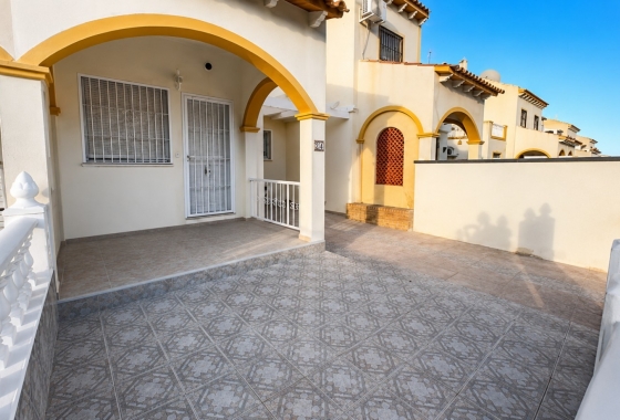 Wiederverkauf - House - Orihuela Costa - Los Almendros
