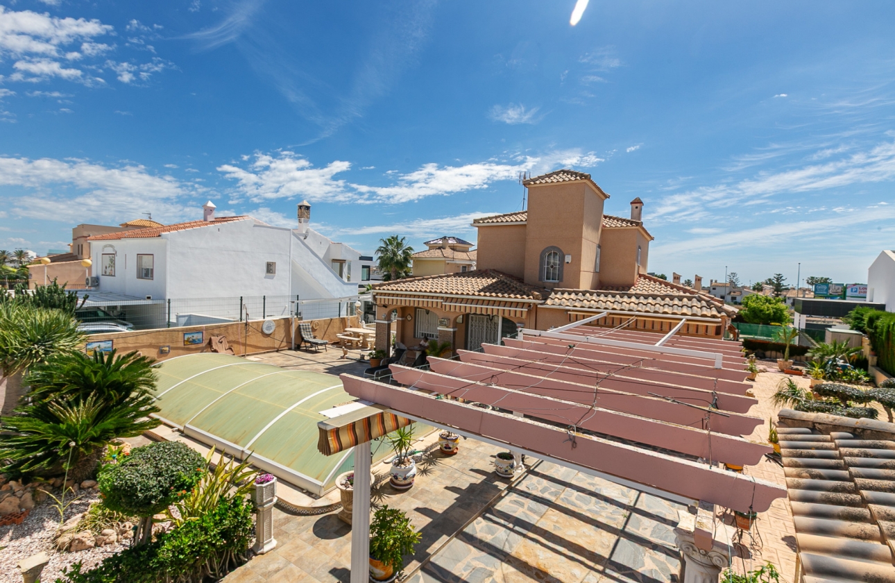 Wiederverkauf - Villa - Orihuela Costa - La Zenia
