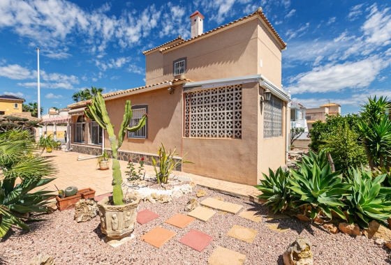Wiederverkauf - Villa - Orihuela Costa - La Zenia