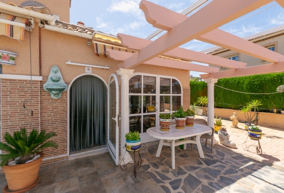 Wiederverkauf - Villa - Orihuela Costa - La Zenia