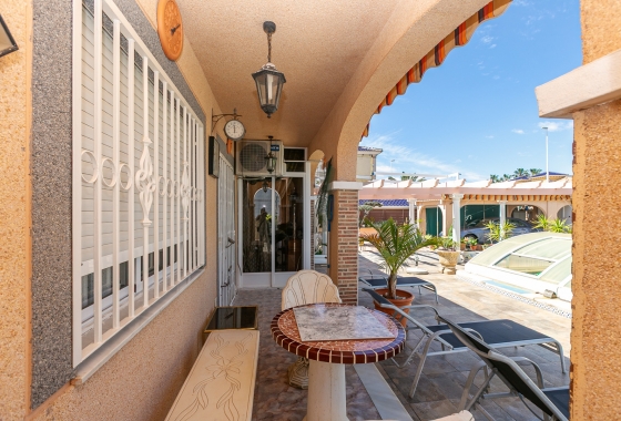 Wiederverkauf - Villa - Orihuela Costa - La Zenia