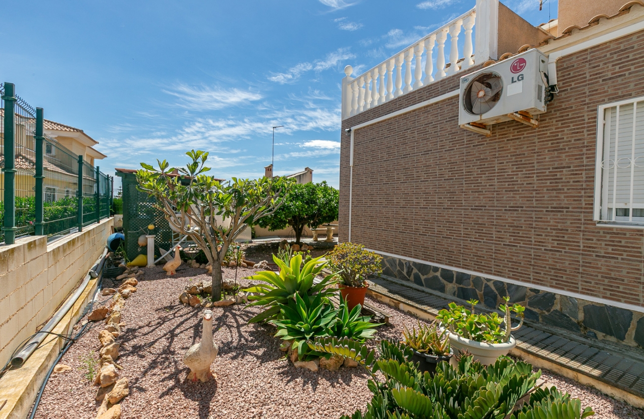 Wiederverkauf - Villa - Orihuela Costa - La Zenia