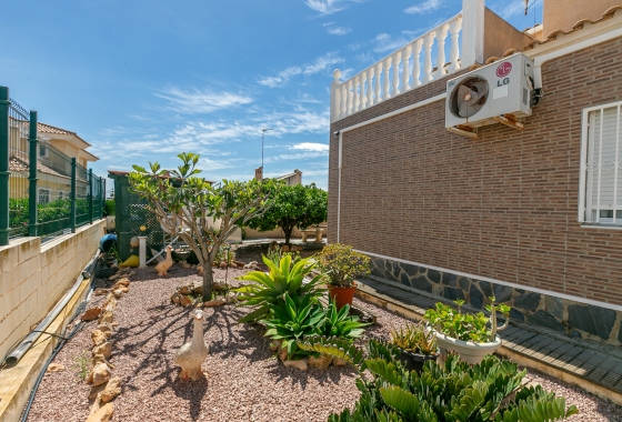 Wiederverkauf - Villa - Orihuela Costa - La Zenia