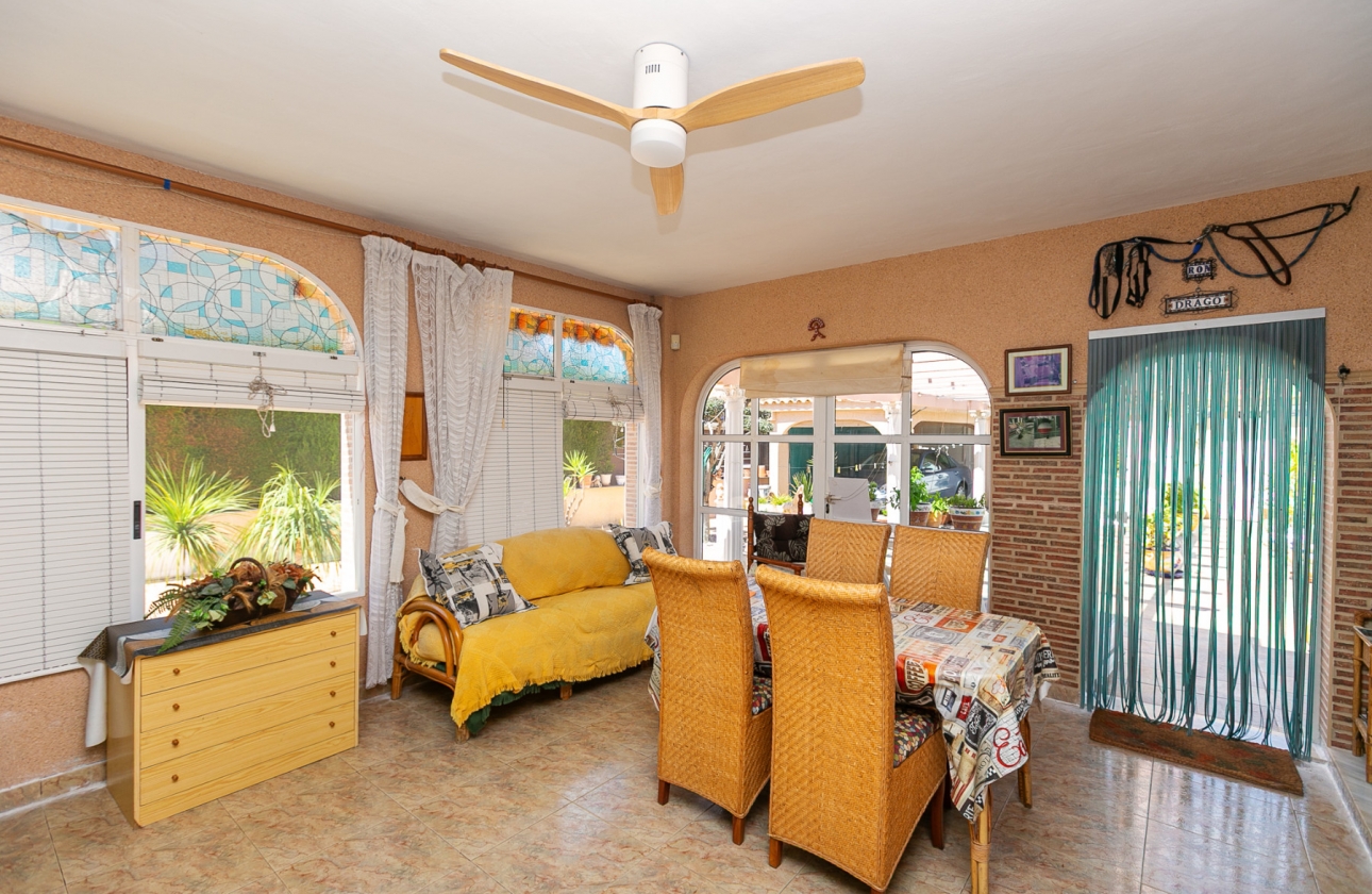 Wiederverkauf - Villa - Orihuela Costa - La Zenia