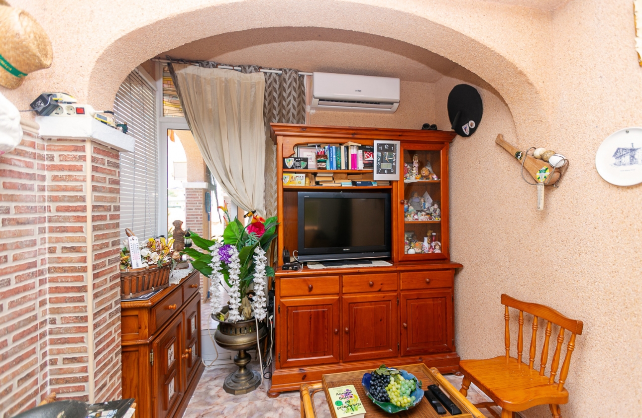 Wiederverkauf - Villa - Orihuela Costa - La Zenia