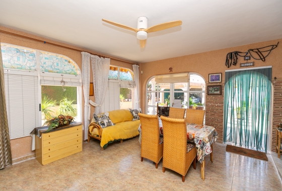 Wiederverkauf - Villa - Orihuela Costa - La Zenia