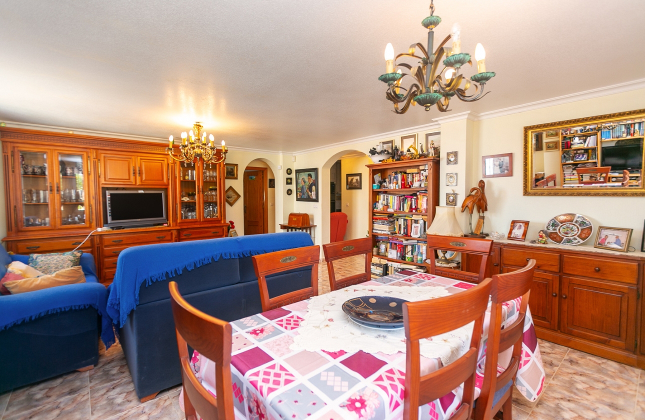 Wiederverkauf - Villa - Orihuela Costa - La Zenia