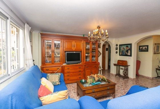 Wiederverkauf - Villa - Orihuela Costa - La Zenia