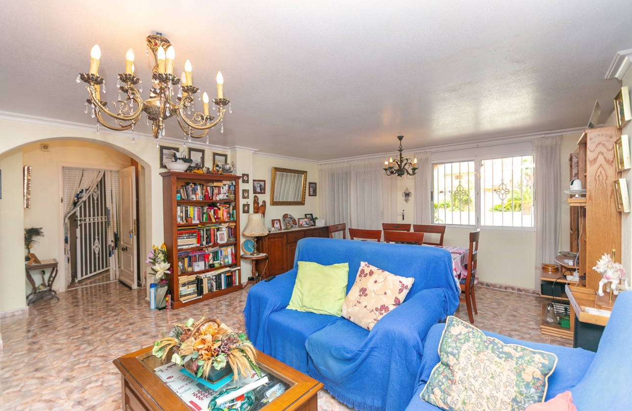 Wiederverkauf - Villa - Orihuela Costa - La Zenia