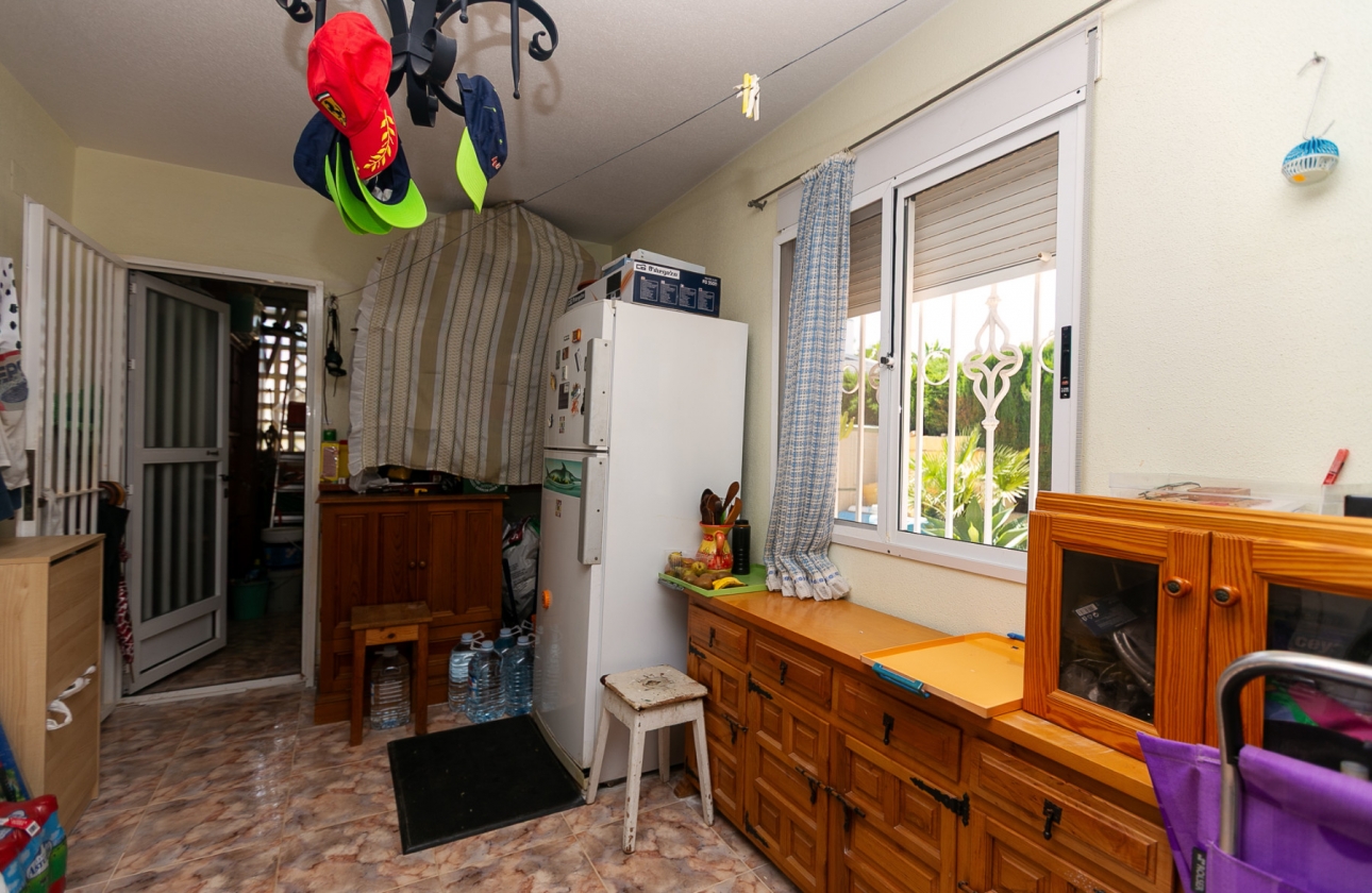 Wiederverkauf - Villa - Orihuela Costa - La Zenia