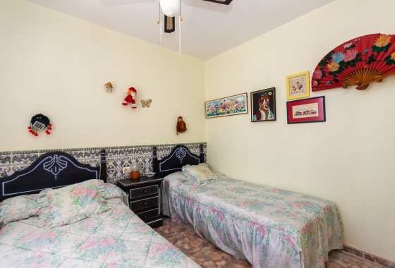 Wiederverkauf - Villa - Orihuela Costa - La Zenia