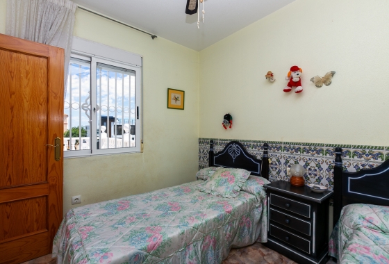Wiederverkauf - Villa - Orihuela Costa - La Zenia