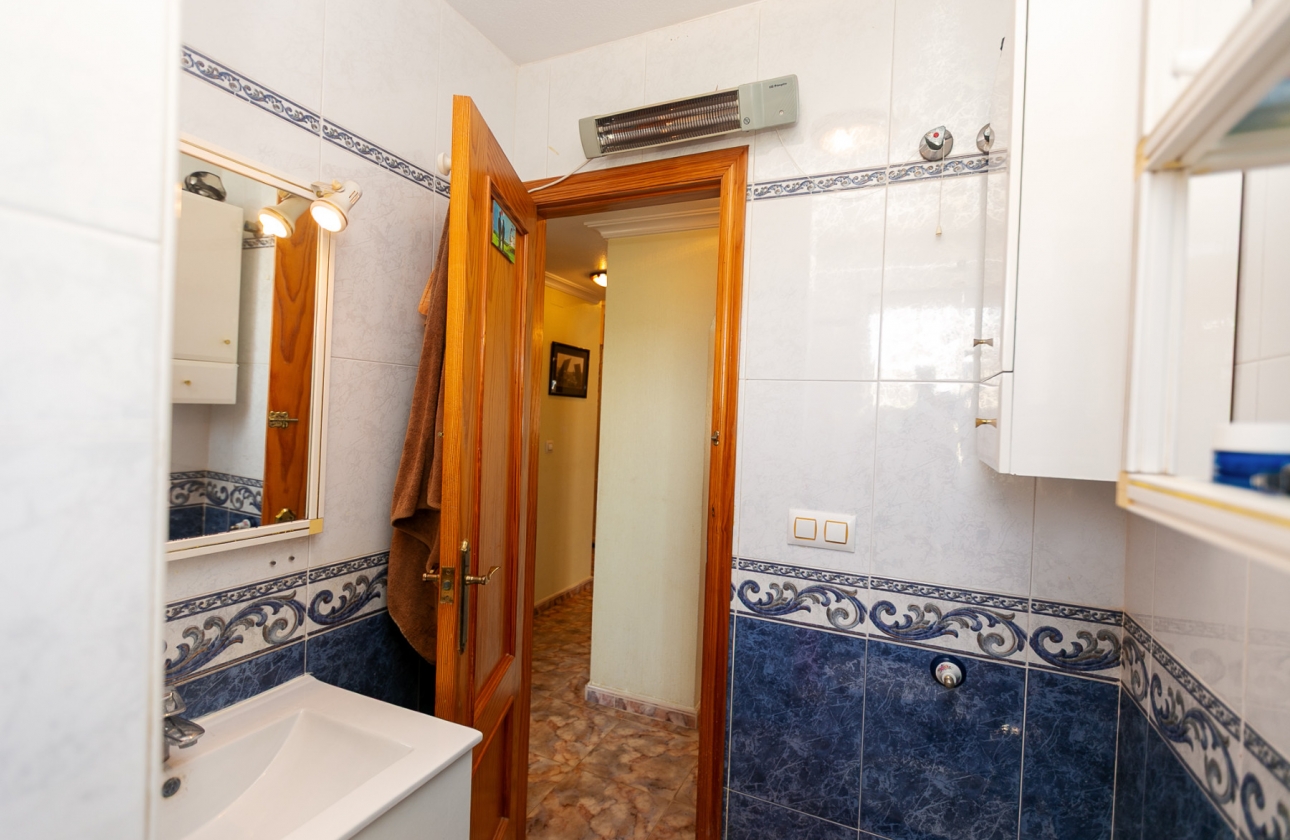 Wiederverkauf - Villa - Orihuela Costa - La Zenia