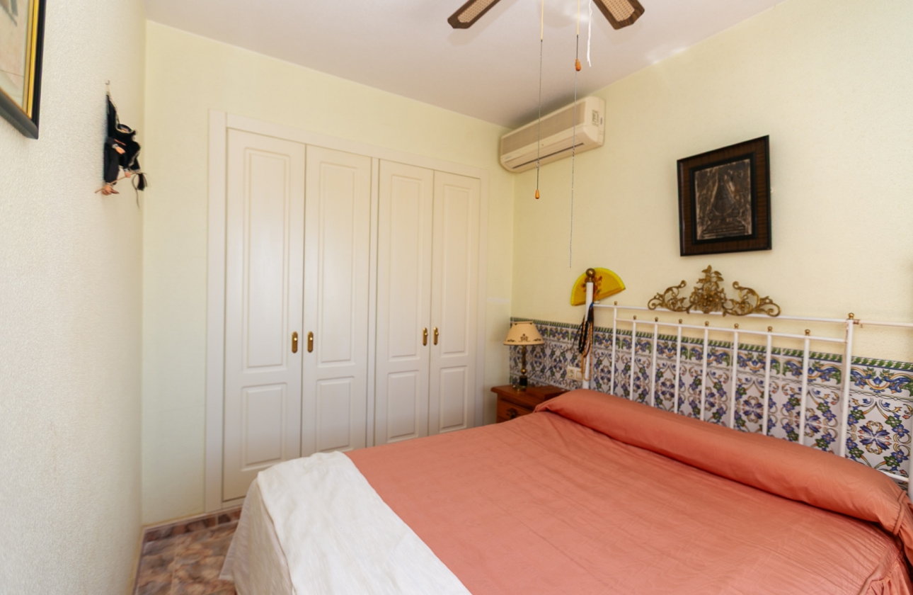 Wiederverkauf - Villa - Orihuela Costa - La Zenia