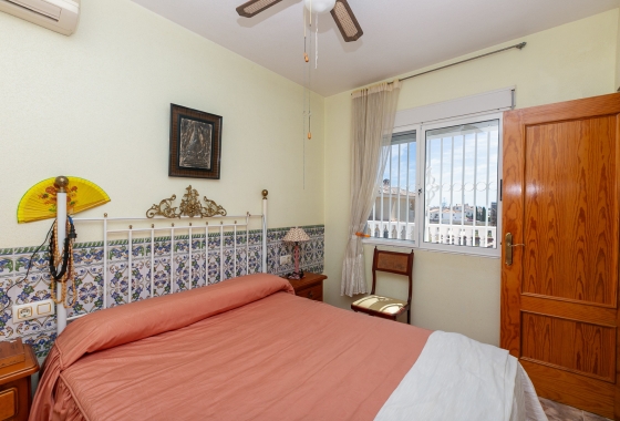 Wiederverkauf - Villa - Orihuela Costa - La Zenia