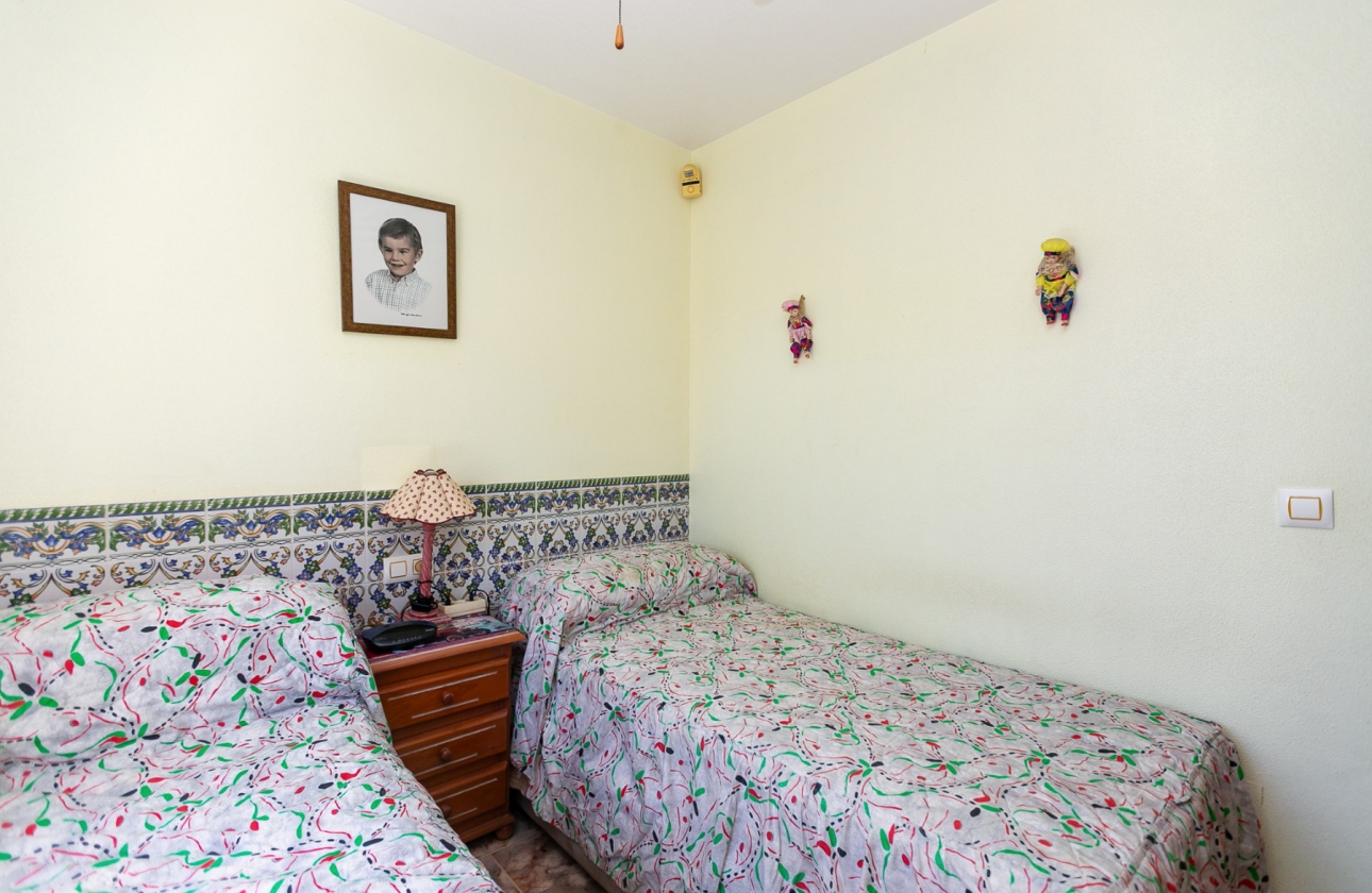 Wiederverkauf - Villa - Orihuela Costa - La Zenia