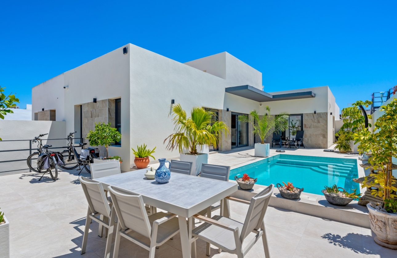Revente - 6. Detached villa - Daya Nueva - Costa Blanca South