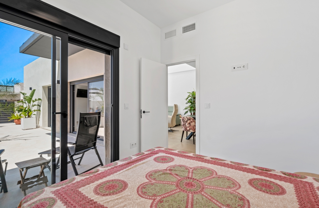 Revente - 6. Detached villa - Daya Nueva - Costa Blanca South