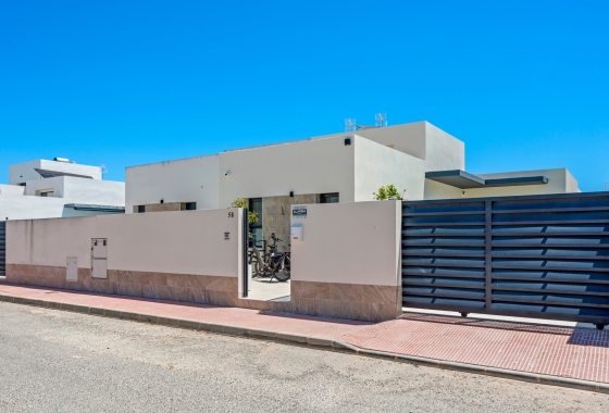 Revente - 6. Detached villa - Daya Nueva - Costa Blanca South